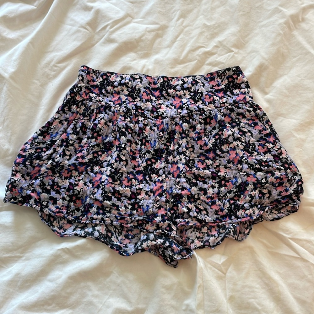 American Eagle Flowy Shorts